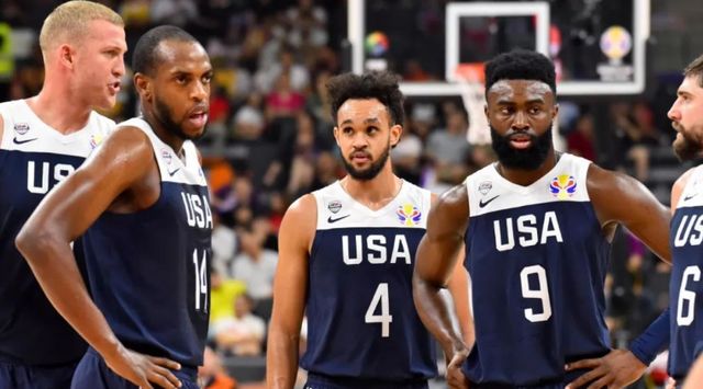 FIBA官方发科比海报祝贺美国男篮夺冠,曼巴精神永存,这一刻泪目了 FIBA官方发科比海报祝贺美国男篮夺冠,曼巴精神永存,这一刻泪目了